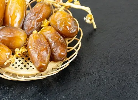 خرید جدیدترین انواع خرمای زاهدی خشک